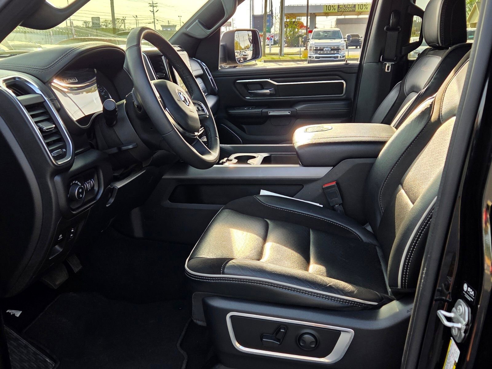 Used 2025 RAM 1500 Laramie image 5