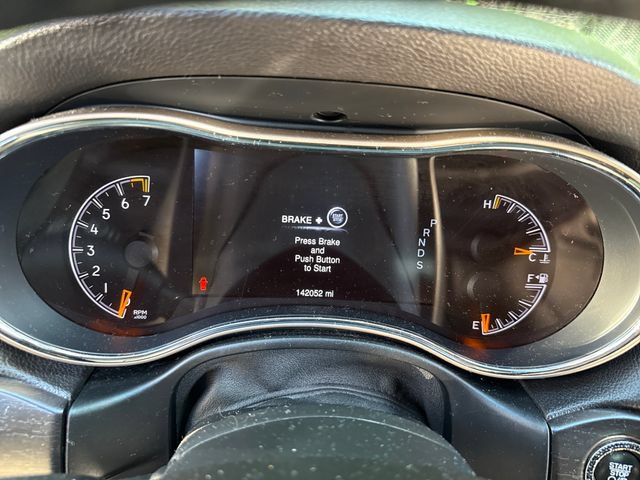Used 2014 Jeep Grand Cherokee Limited w/ Luxury Group II AWD/4WD image 17