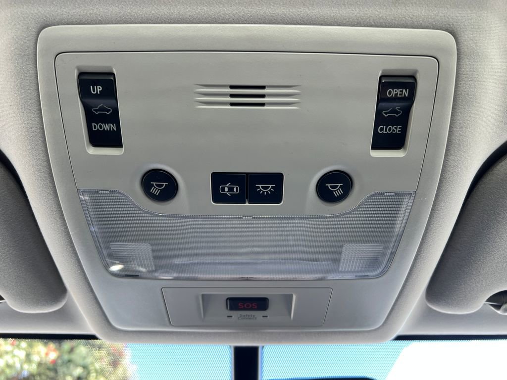 Used 2016 Lexus IS 200t w/ Navigation System Package image 31