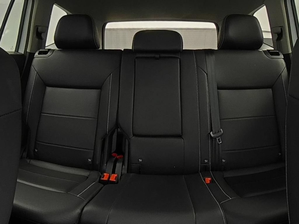 Used 2023 Volkswagen Atlas SE w/ Panoramic Sunroof Package AWD/4WD image 24