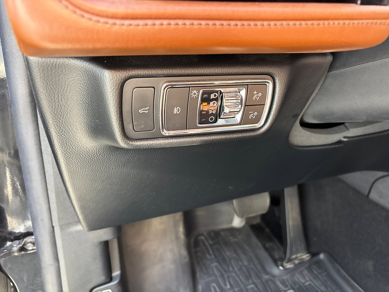 Used 2021 Lincoln Aviator Reserve w/ Equipment Group 210A AWD/4WD image 14