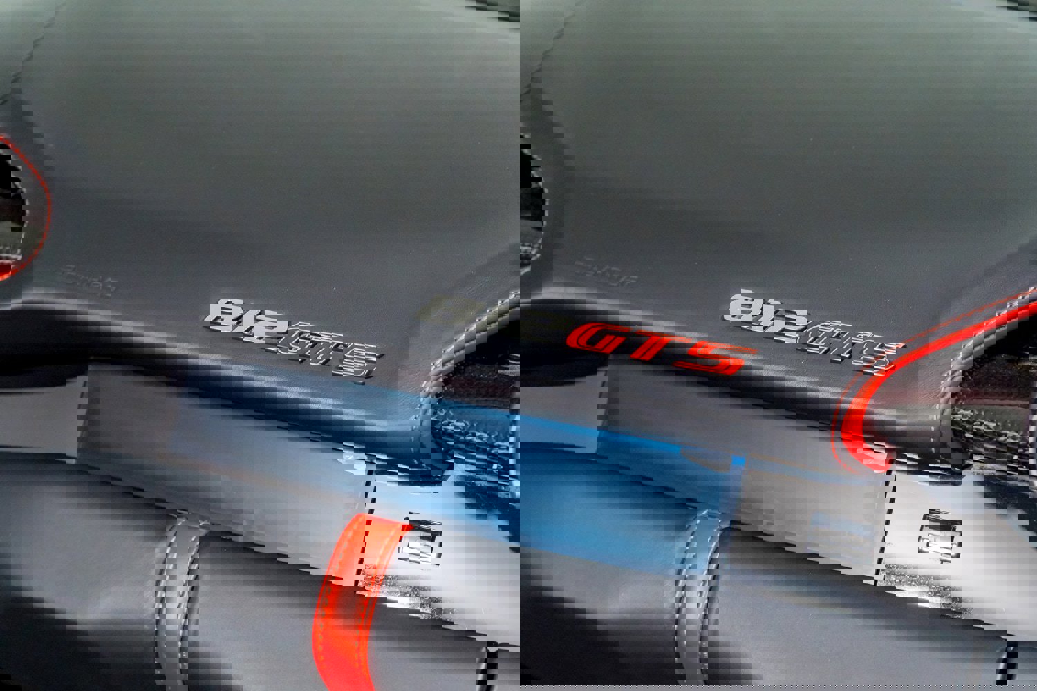 Used 2021 Ferrari 812 GTS image 40