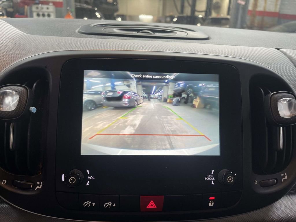 Used 2018 FIAT 500L Pop w/ Popular Equipment Group image 15