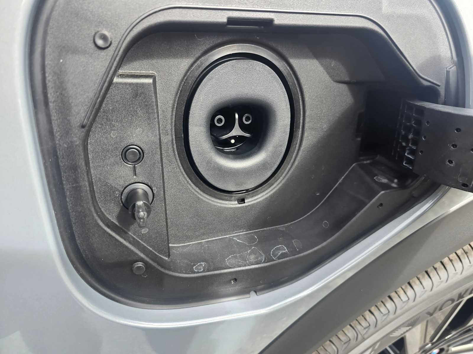 New 2026 Toyota C-HR AWD/4WD image 10