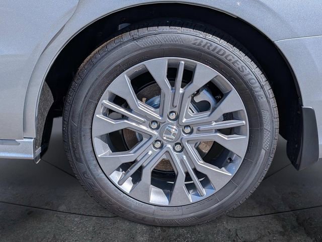 New 2026 Honda Odyssey Touring image 11
