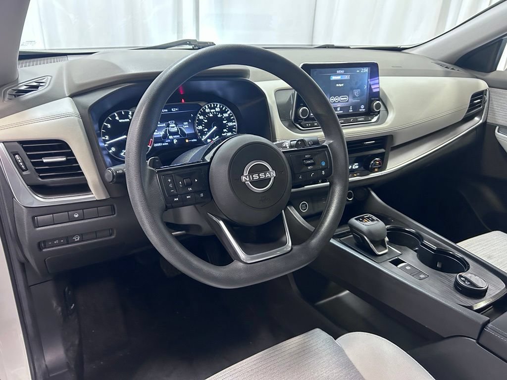 Used 2023 Nissan Rogue SV AWD/4WD image 2