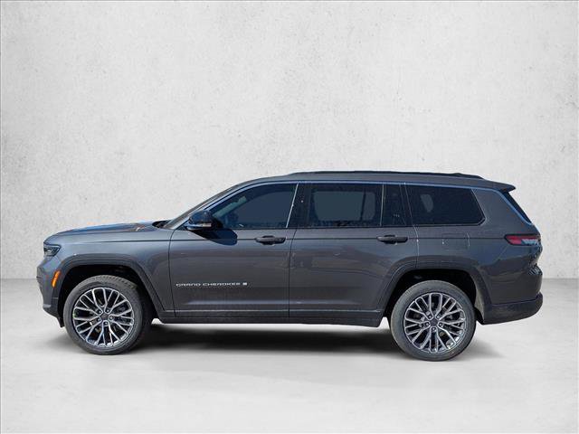 New 2025 Jeep Grand Cherokee L Limited w/ Trailer Tow Package image 4