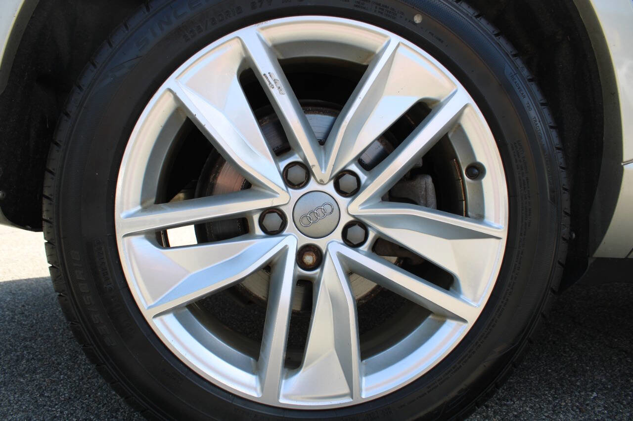 Used 2018 Audi Q3 2.0T Premium w/ Convenience Package AWD/4WD image 23