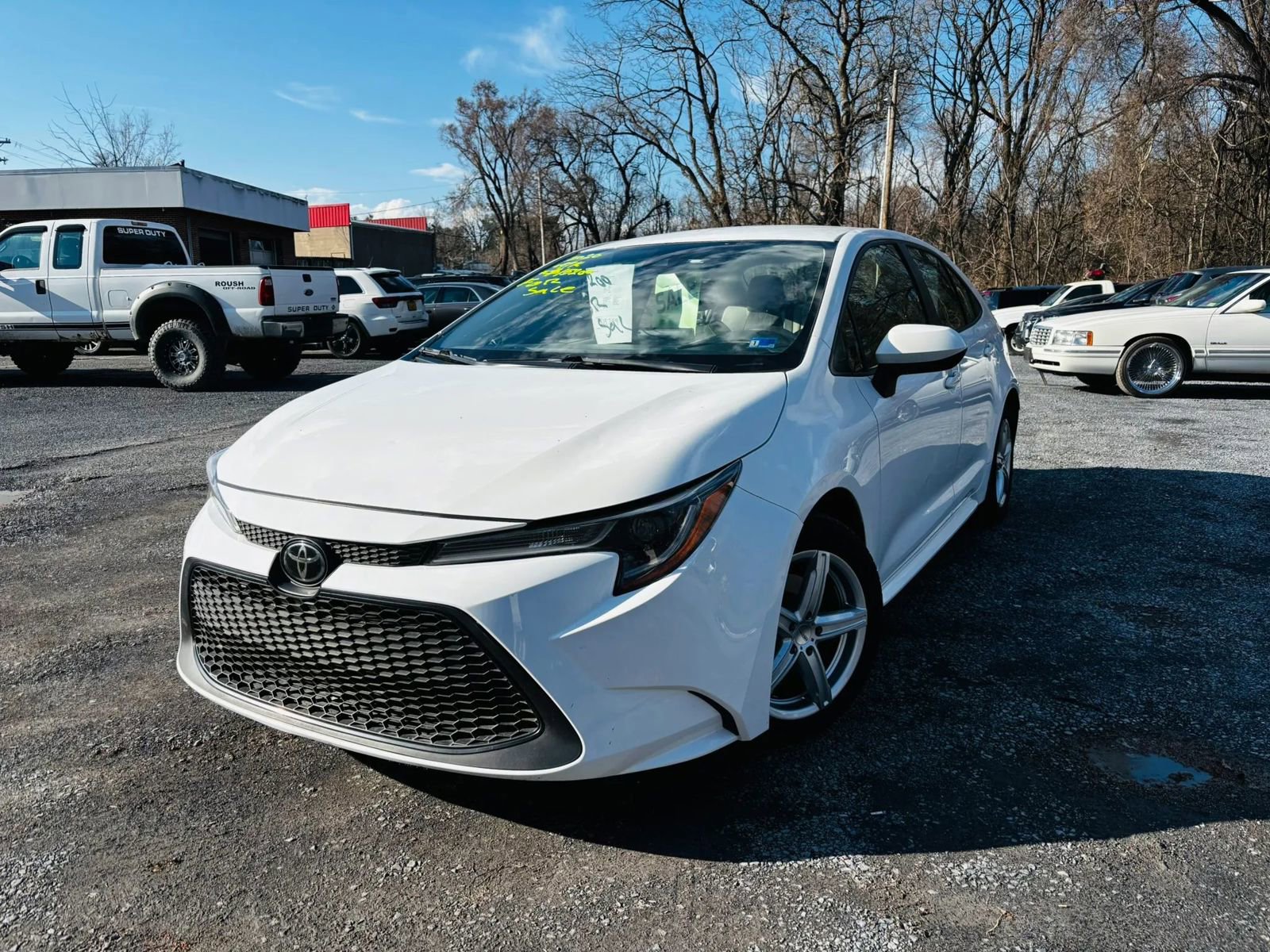 Used 2020 Toyota Corolla LE image 1