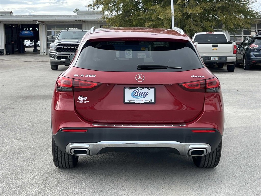 Used 2021 Mercedes-Benz GLA 250 4MATIC image 4