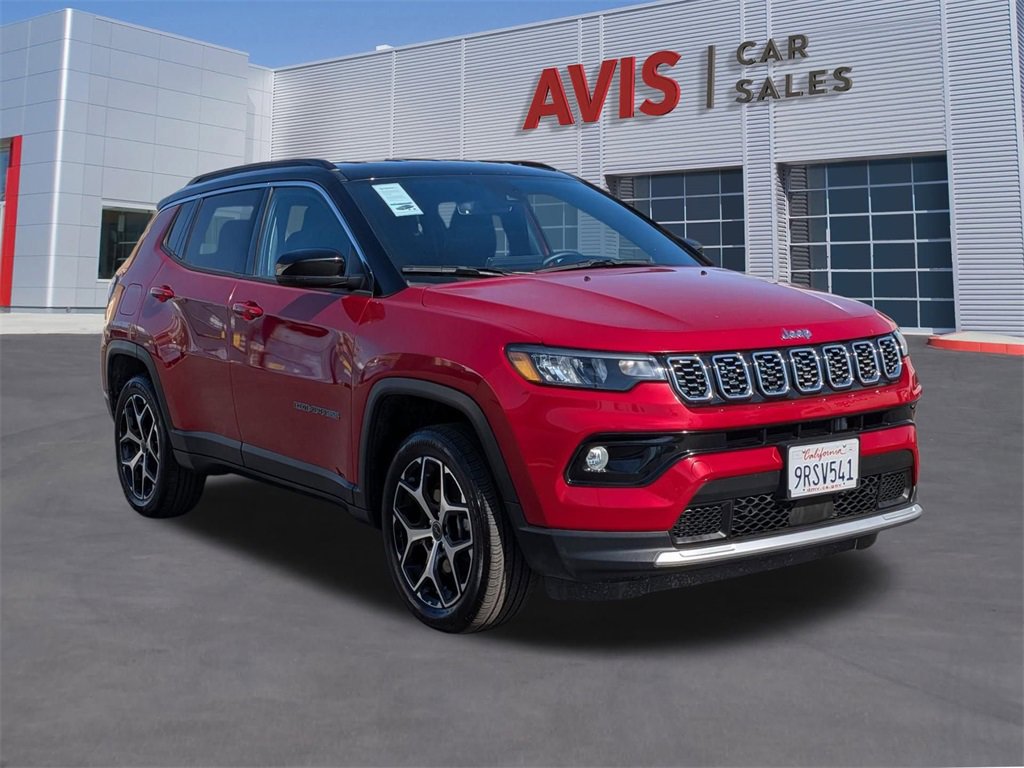 Used 2025 Jeep Compass Limited image 3