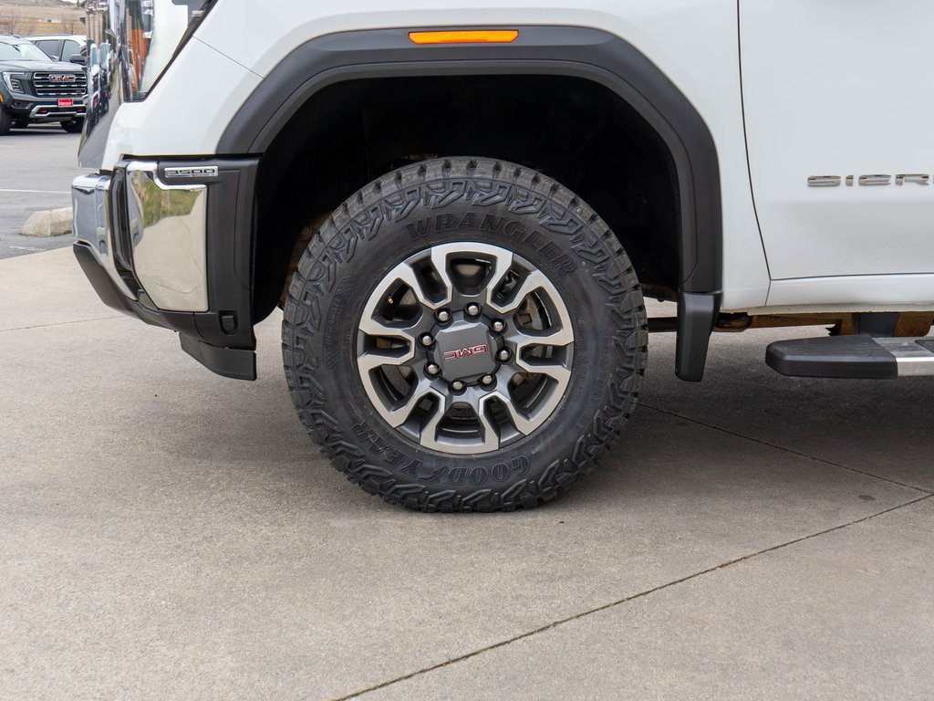 Used 2024 GMC Sierra 3500 SLT w/ X31 Off-Road Package image 28