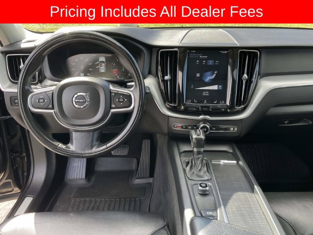 Used 2018 Volvo XC60 T5 Momentum w/ Vision Package AWD/4WD image 14