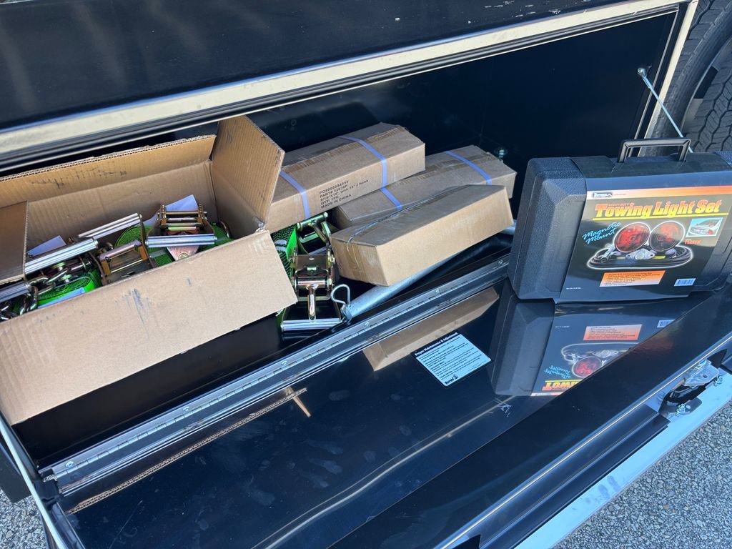 New 2026 RAM 5500 4x4 Regular Cab image 37