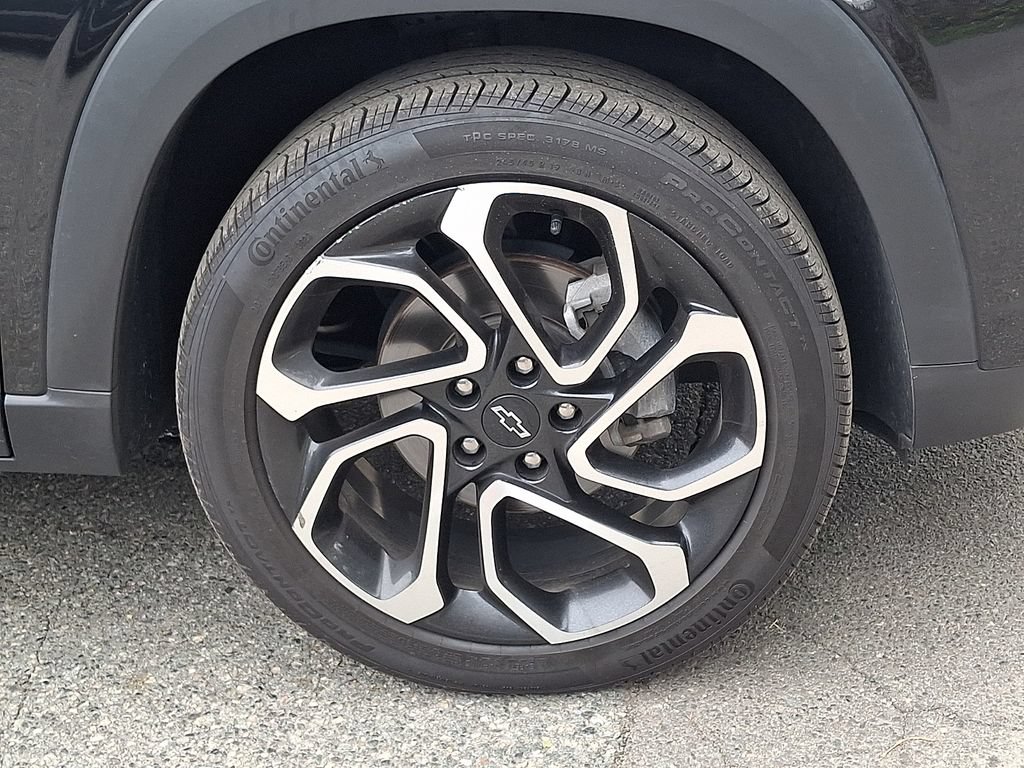 Certified 2024 Chevrolet Trax RS w/ Driver Confidence Package FWD image 33