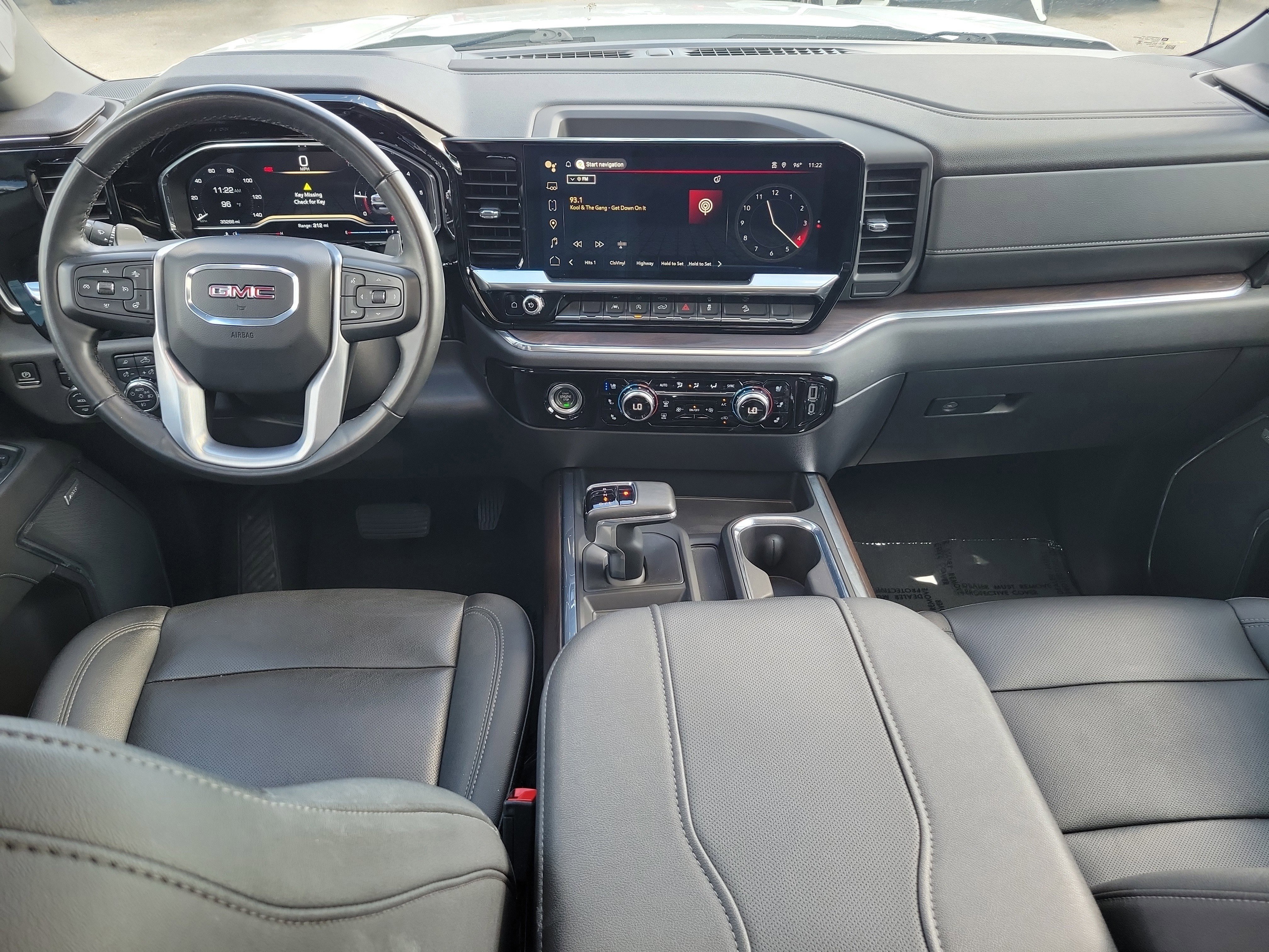 Used 2023 GMC Sierra 1500 SLT w/ SLT Premium Package image 7