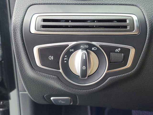 Used 2021 Mercedes-Benz C 300 Sedan image 34