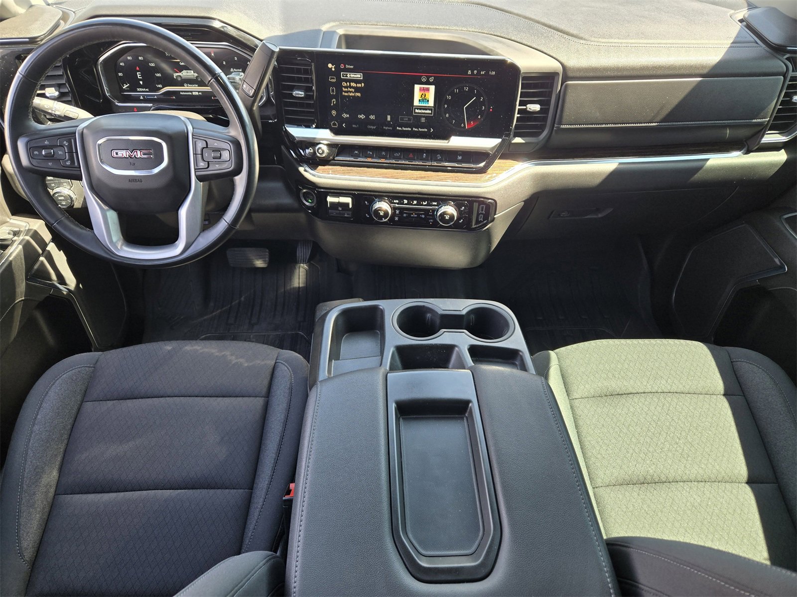 Used 2023 GMC Sierra 1500 SLE image 24