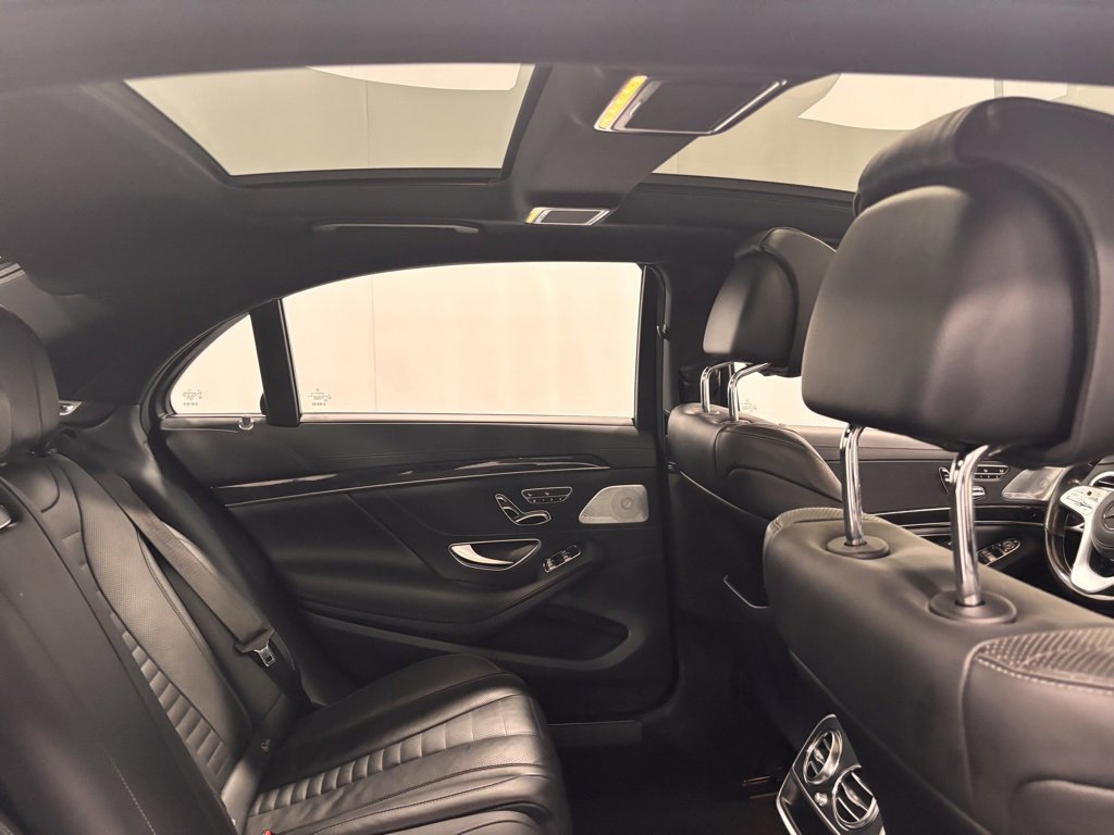 Used 2020 Mercedes-Benz S 560 4MATIC Sedan image 24