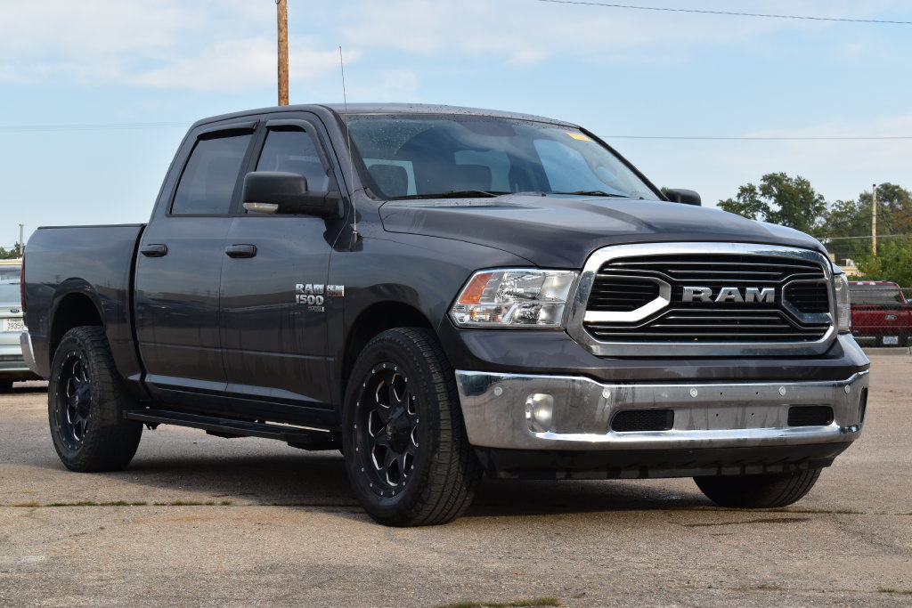 Used 2019 RAM 1500 Big Horn AWD/4WD image 3