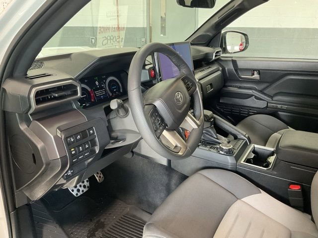 Used 2025 Toyota Tacoma TRD Sport w/ TRD Sport Upgrade Package image 9