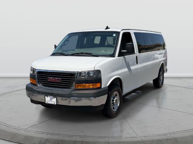 Used 2025 GMC Savana 3500 LT w/ LT Preferred Equipment Group RWD image 3