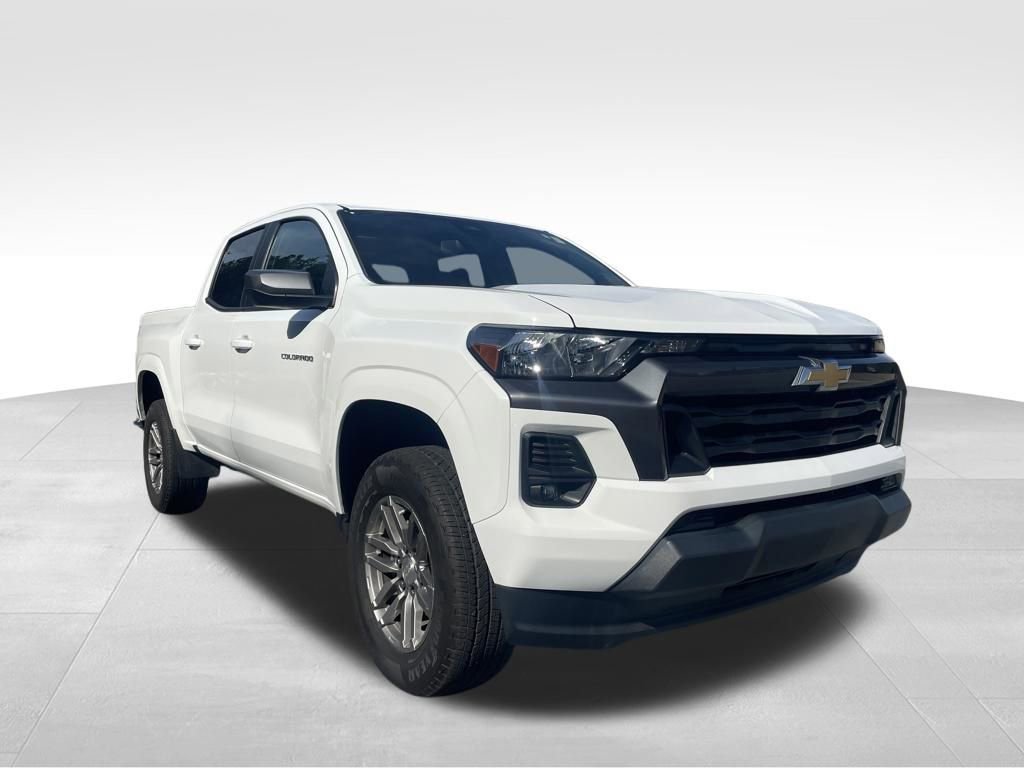 Used 2023 Chevrolet Colorado LT w/ LT Convenience Package image 3