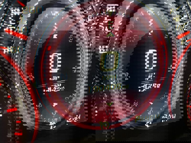 Used 2015 GMC Yukon XL Denali w/ Touring Package AWD/4WD image 9