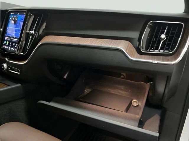 Used 2024 Volvo XC60 B5 Plus w/ Protection Package Premier AWD/4WD image 80
