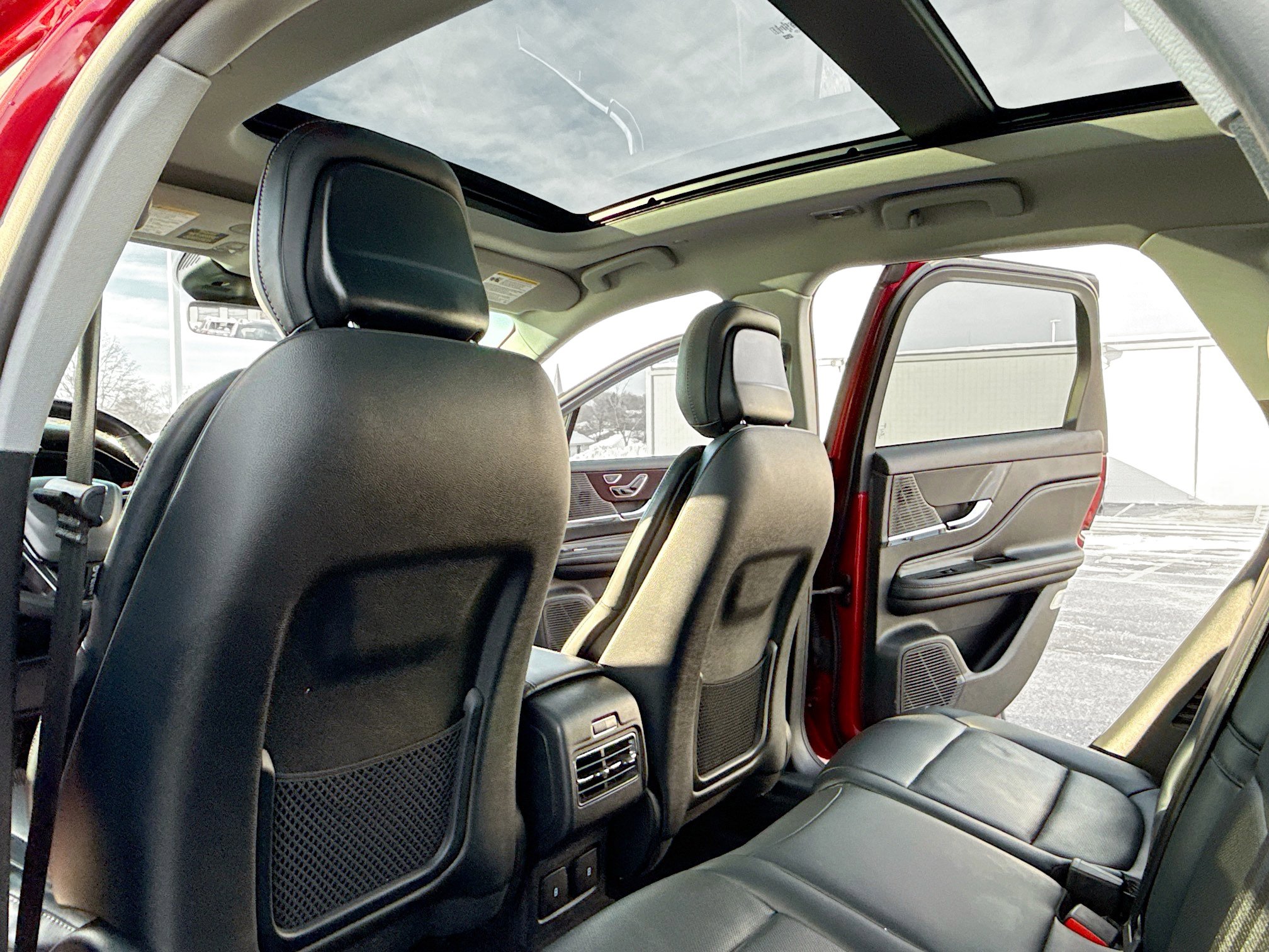 Used 2022 Lincoln Corsair Reserve w/ Equipment Group 201A image 6