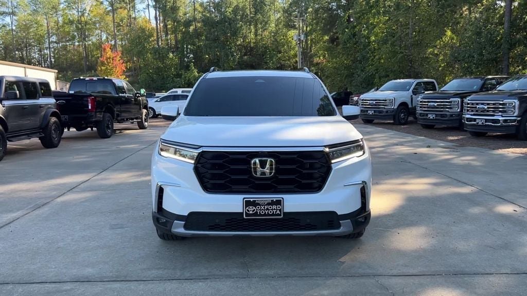 Used 2025 Honda Pilot Elite image 9