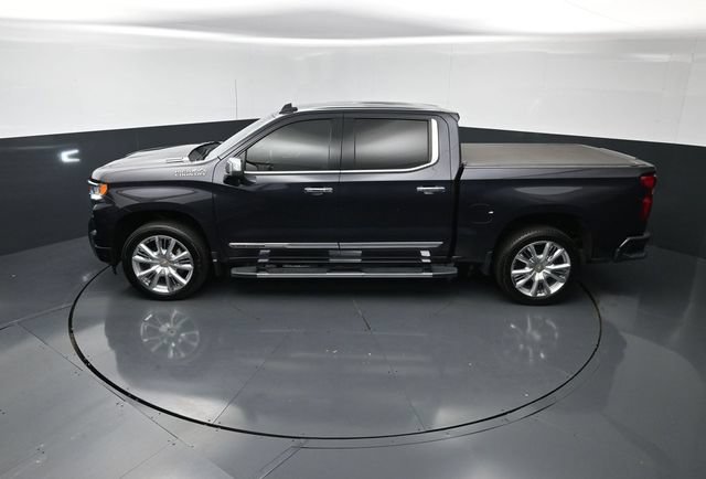 Used 2022 Chevrolet Silverado 1500 High Country w/ Technology Package AWD/4WD image 24