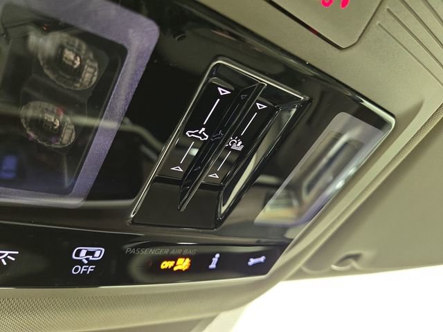 Used 2024 Volkswagen Atlas SEL Premium R-Line image 28