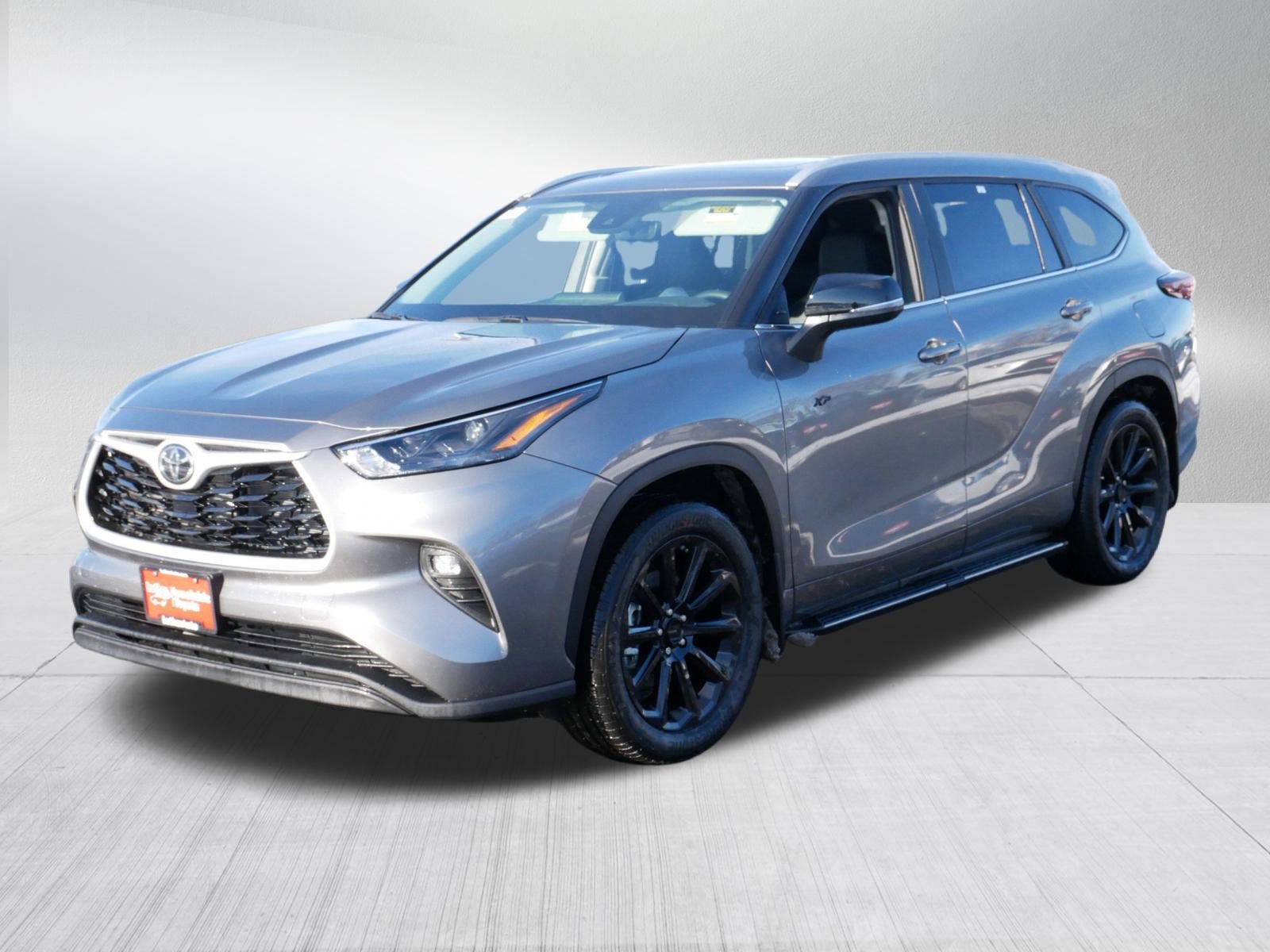 Certified 2026 Toyota Highlander XLE image 3