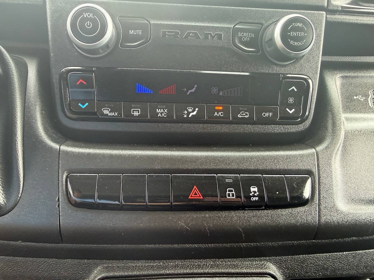 Used 2023 RAM ProMaster 3500 FWD image 41