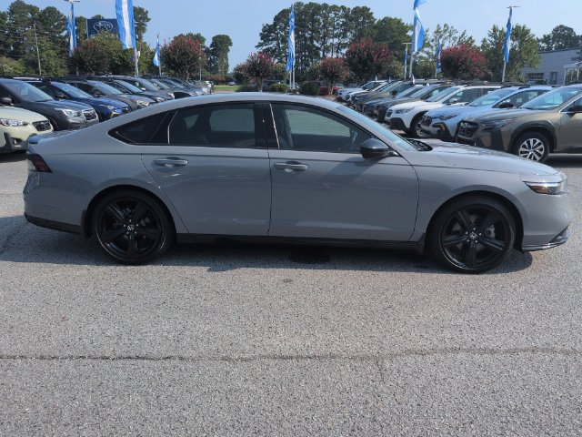 Used 2024 Honda Accord Sport image 2