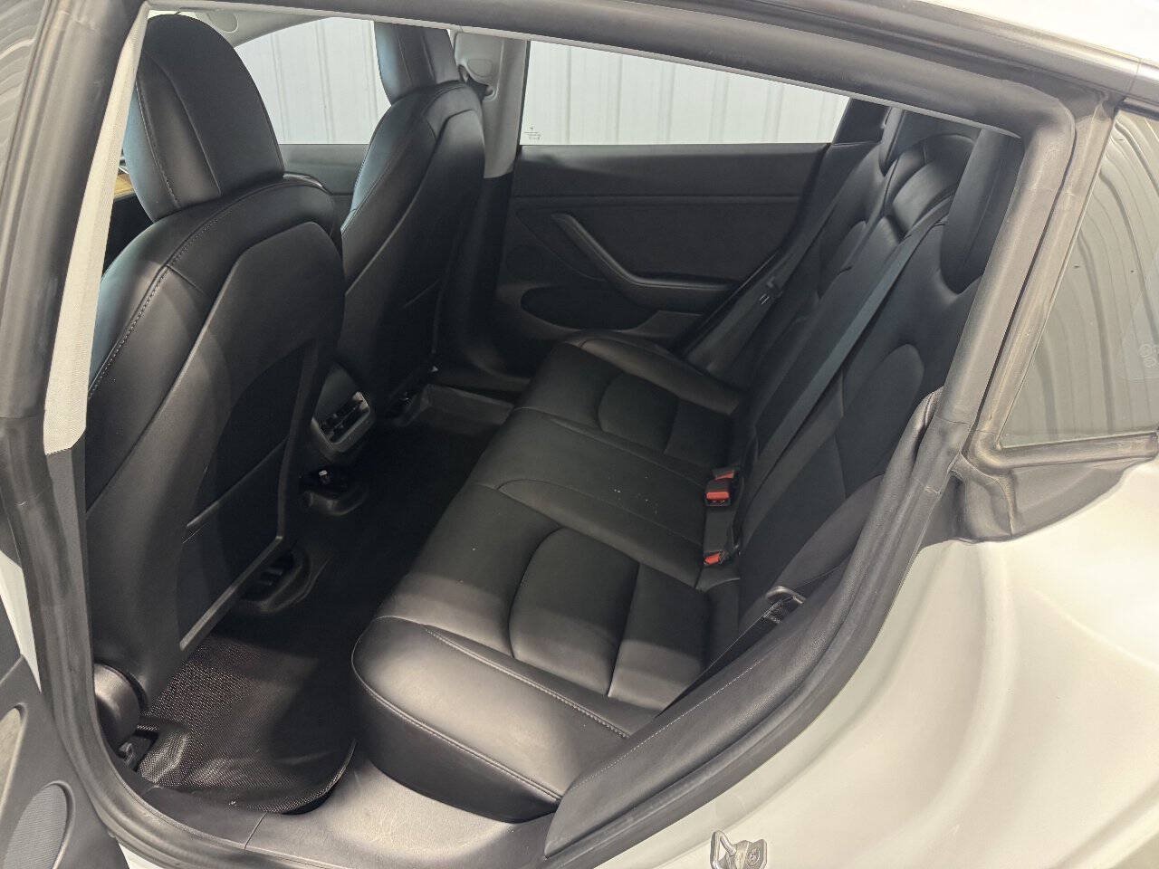 Used 2021 Tesla Model 3 Standard Range RWD image 12
