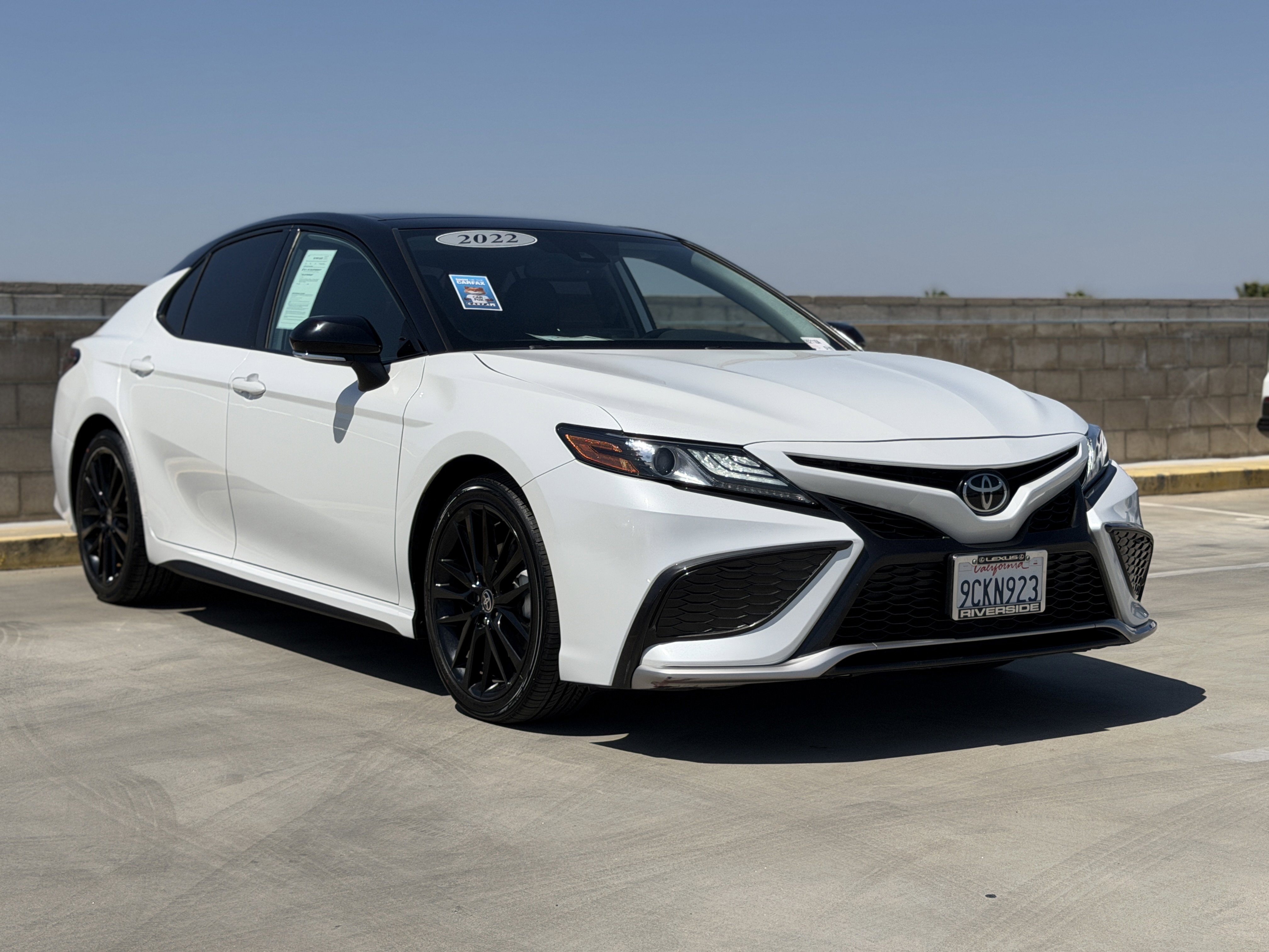 Used 2022 Toyota Camry XSE w/ Carpet Mat Package (TMS) FWD image 2
