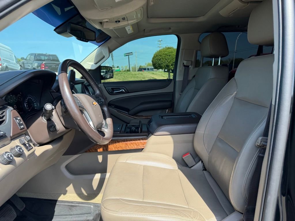 Used 2019 Chevrolet Suburban Premier image 16