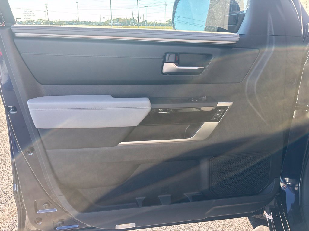 New 2026 Toyota Tundra Limited AWD/4WD image 7