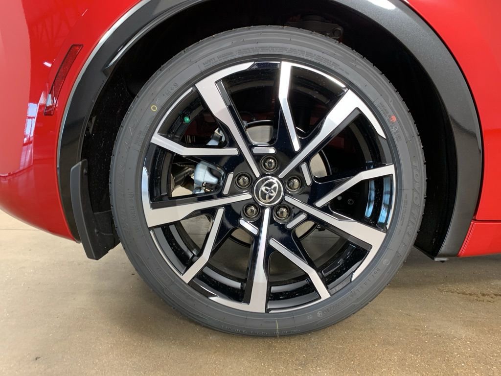 New 2026 Toyota Prius Plug-In Hybrid FWD image 38