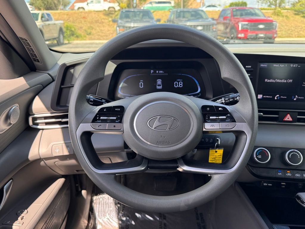 Used 2024 Hyundai Elantra SE image 21
