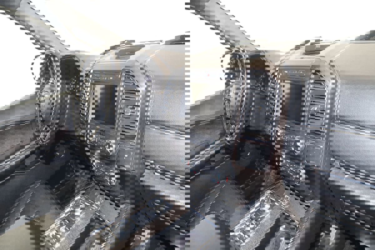 Used 2019 Ford Expedition Limited image 44