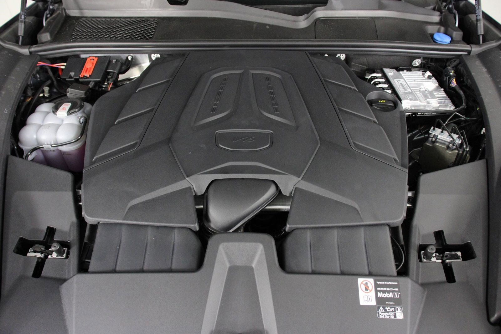 New 2026 Porsche Cayenne AWD/4WD image 19