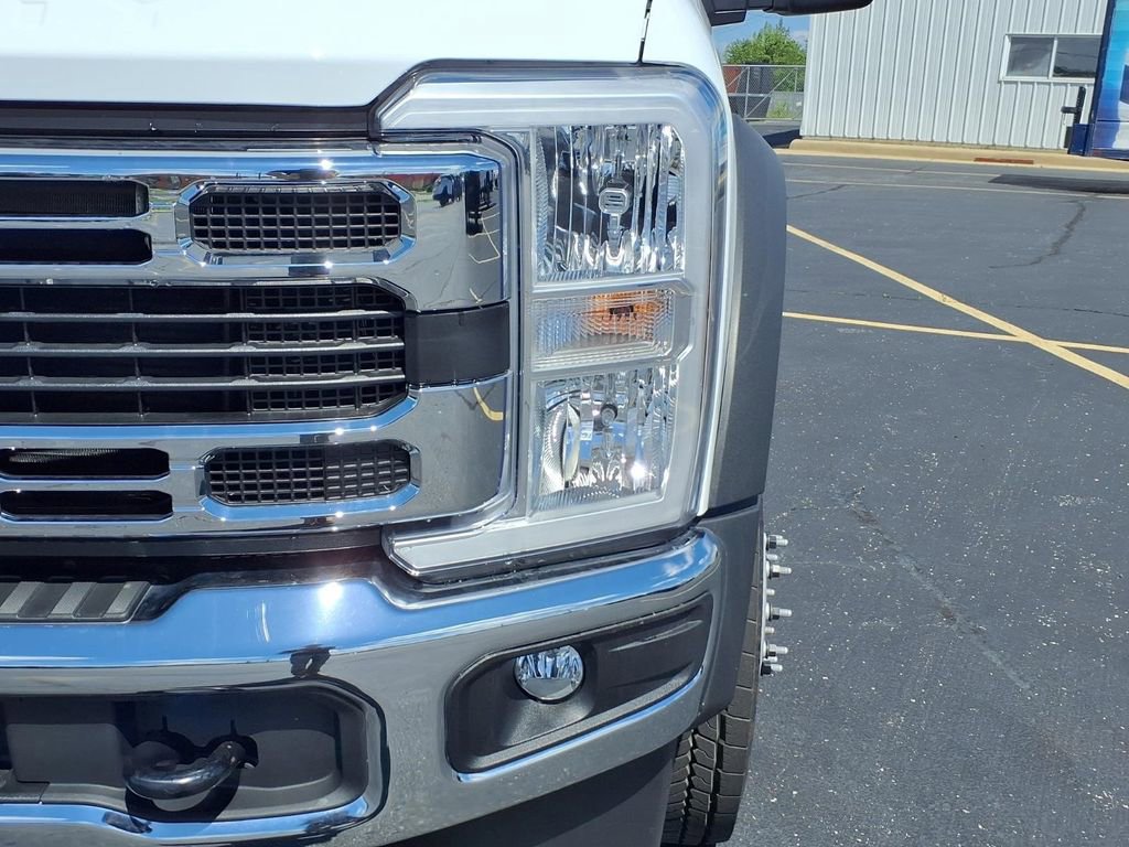 Used 2025 Ford F550 2WD Regular Cab Super Duty image 28