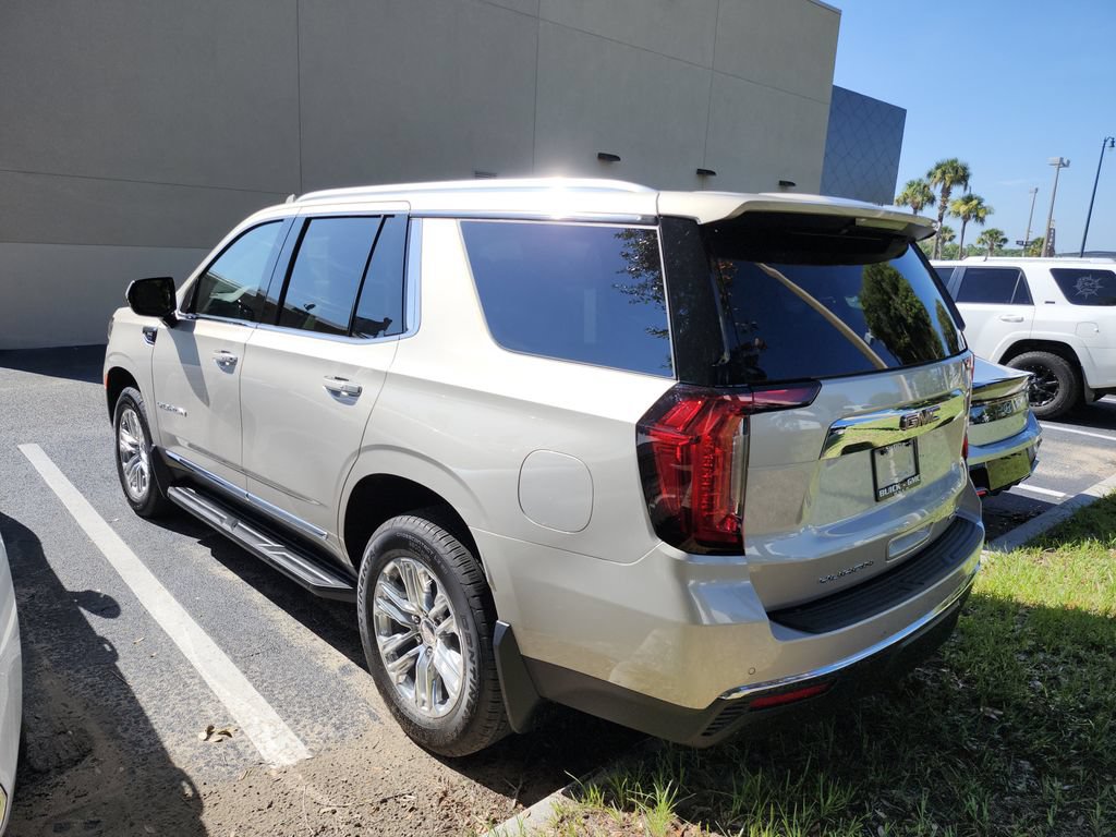 Used 2023 GMC Yukon SLT RWD image 3
