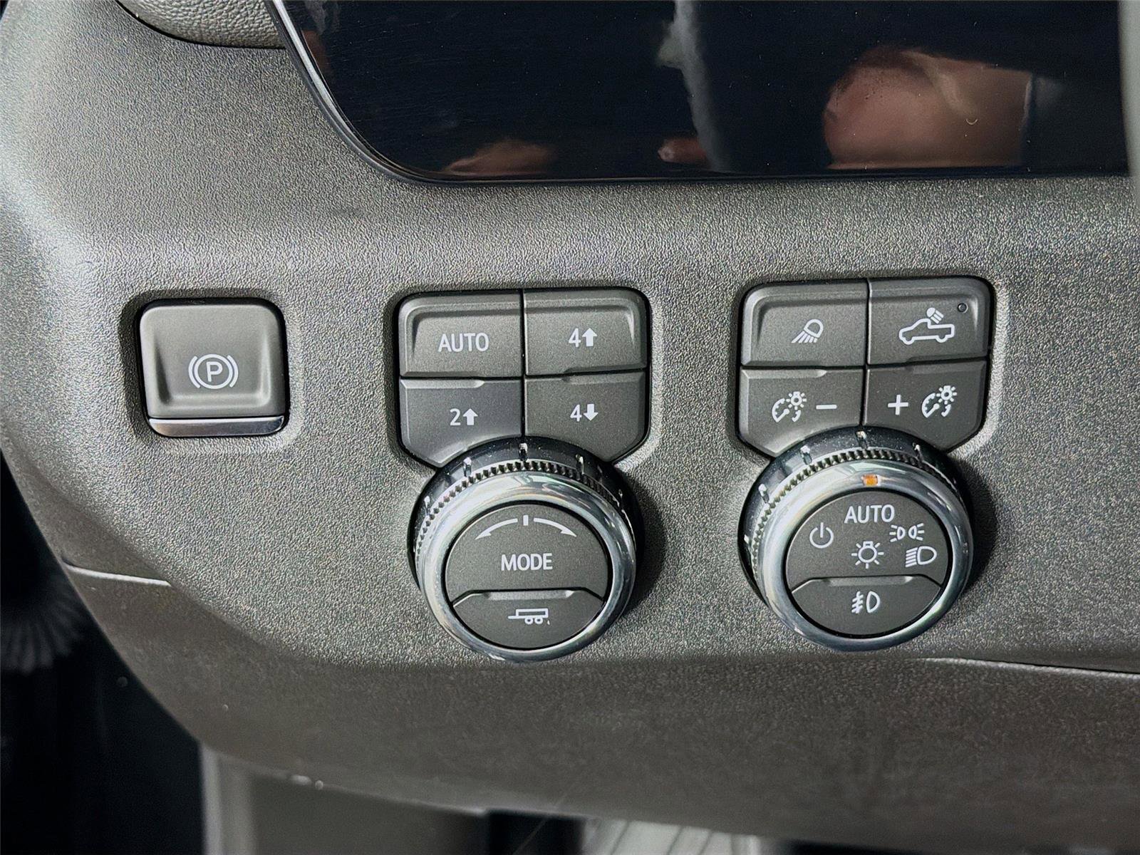 New 2026 GMC Sierra 1500 Elevation image 10