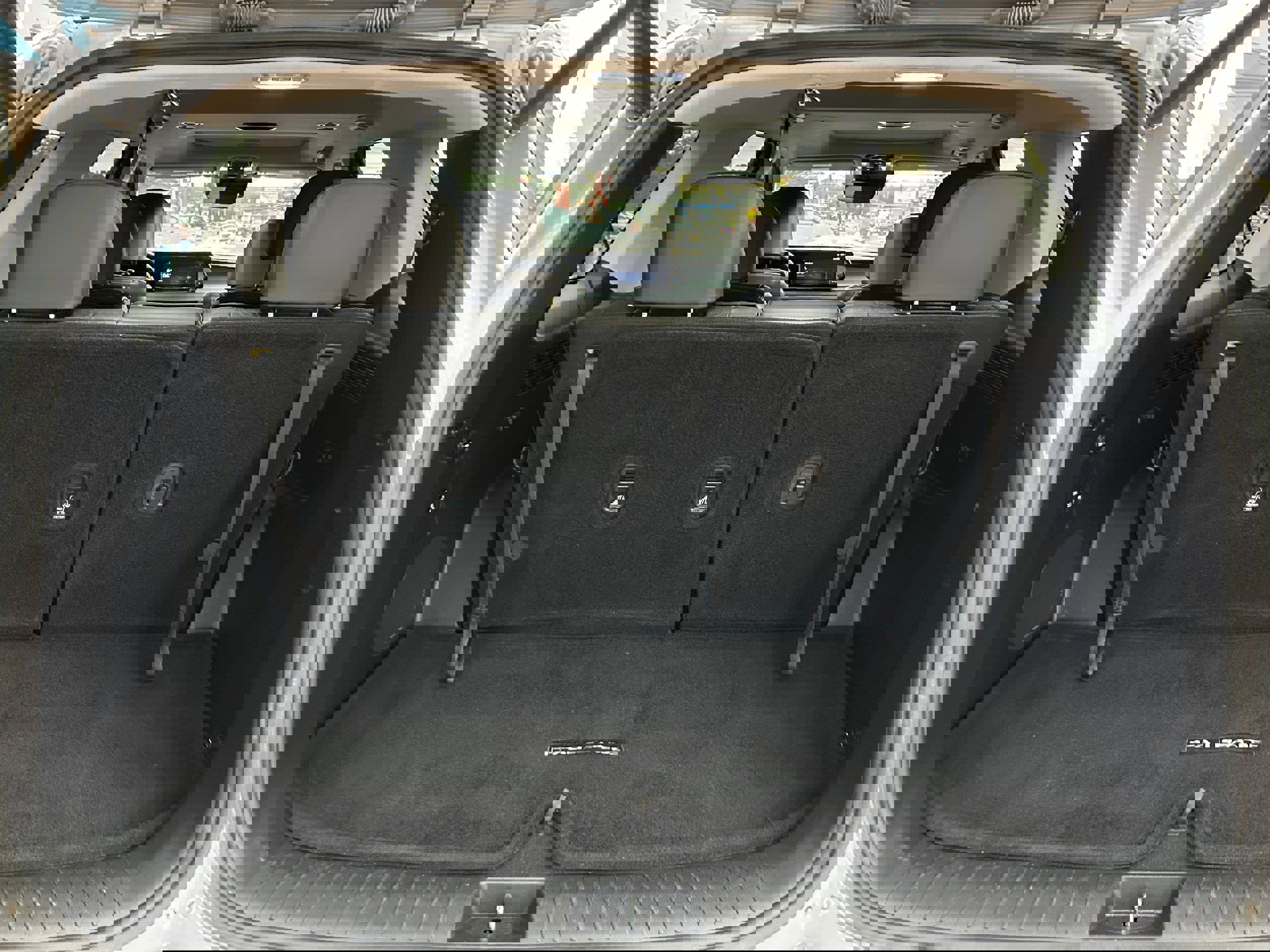 Used 2023 Hyundai Palisade SEL w/ Premium Package image 5