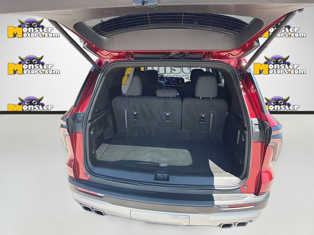Used 2024 Chevrolet Traverse Z71 w/ LPO, Floor Liner Package AWD/4WD image 29