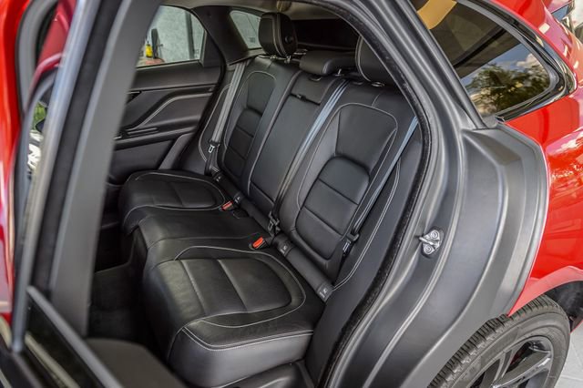 Used 2018 Jaguar F-PACE R-Sport image 42